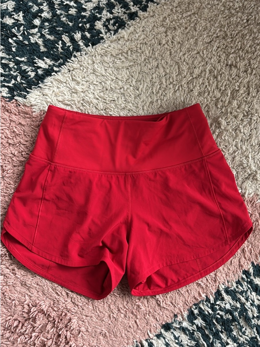 BNWOT Lululemon speed up shorts